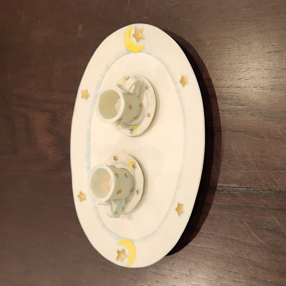 1995 Youngs INC. MIni tray w/ teacups & mini figurines - Picture 3 of 17